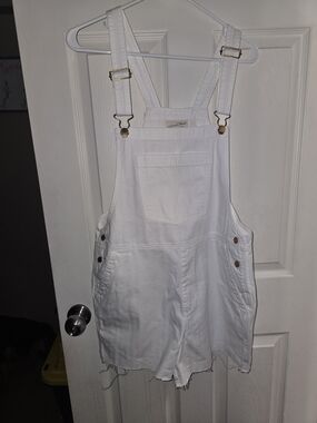 Universal Thread White Denim Shortalls with Front Bib